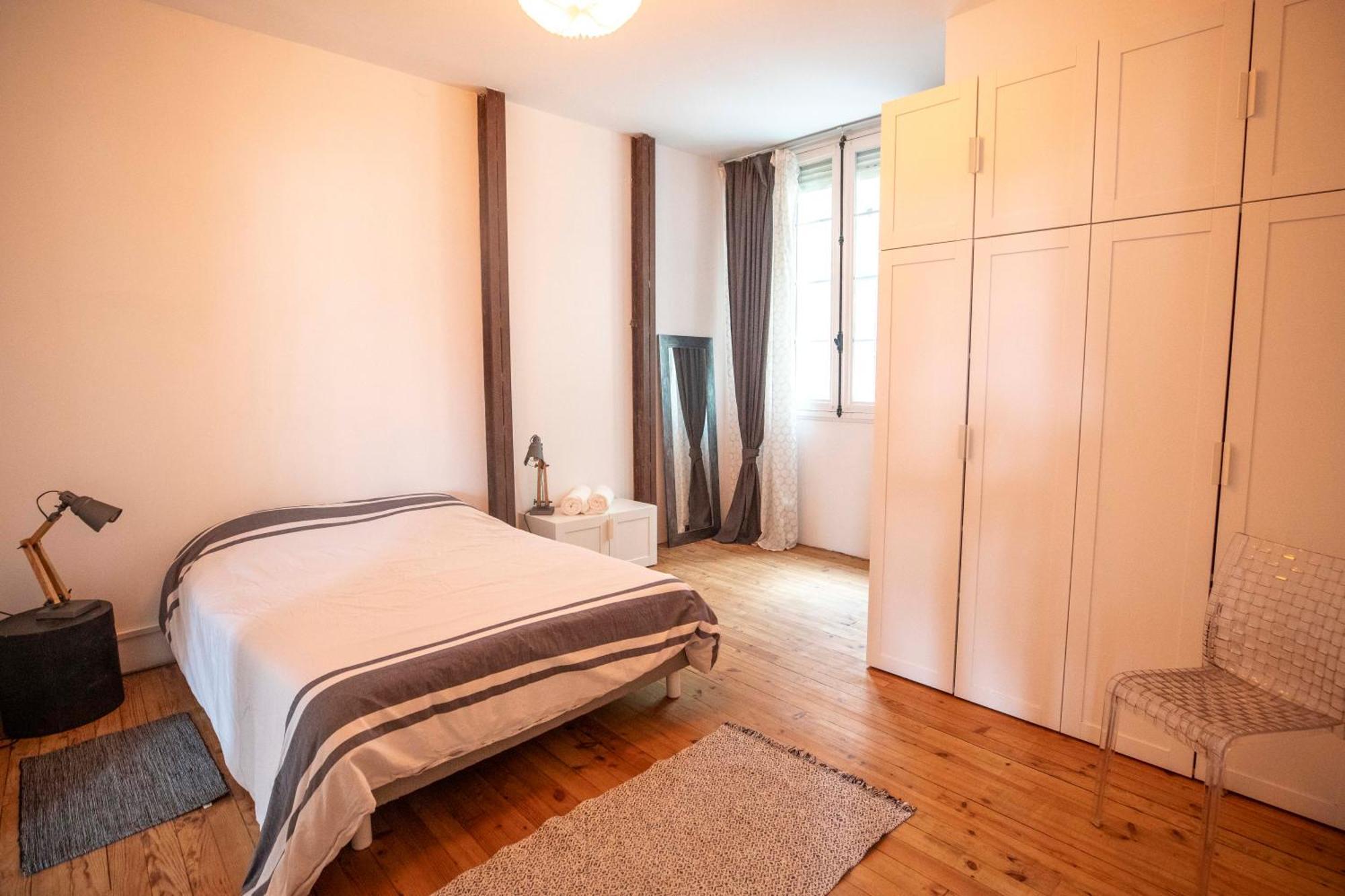 L'Appartement Lieu De Qualite En Centre Ville De Pau Εξωτερικό φωτογραφία